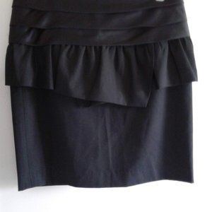 MICHAEL KORS Ladies Minin skirt black size 6 Like New